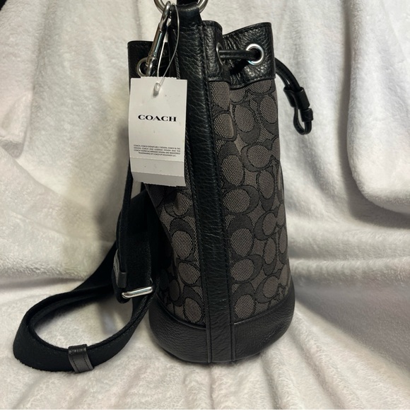 Coach Black and Cream Signature Medium Size - Picture 3 of 10